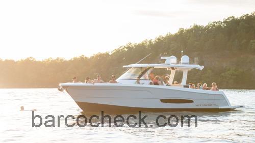 Regal 38 Surf ficha-técnica e avaliações